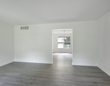 91 Premier Court - Photo Thumbnail 4