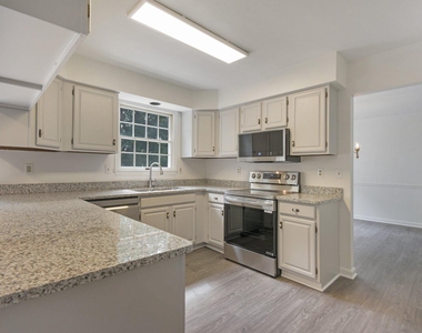 91 Premier Court - Photo Thumbnail 9