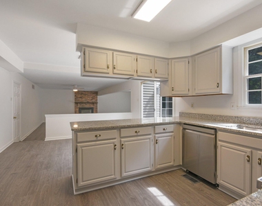 91 Premier Court - Photo Thumbnail 8