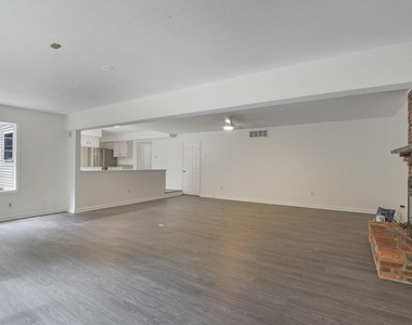 91 Premier Court - Photo Thumbnail 17