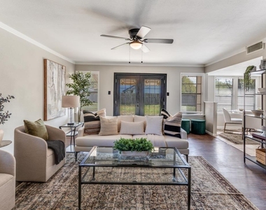 12901 Lamplight Village Ave - Photo Thumbnail 3