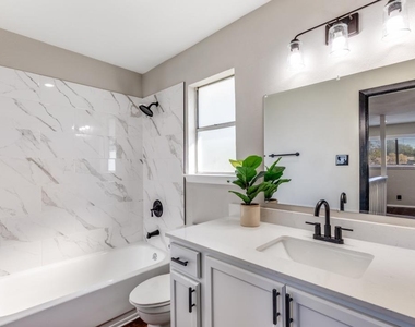 12901 Lamplight Village Ave - Photo Thumbnail 18