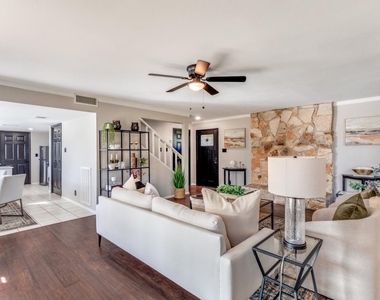12901 Lamplight Village Ave - Photo Thumbnail 6