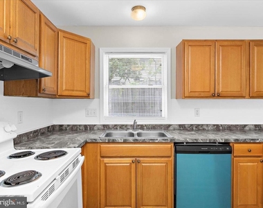 7822 Citadel Court - Photo Thumbnail 25