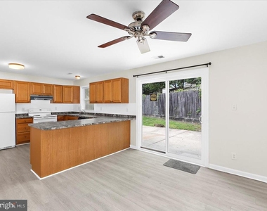 7822 Citadel Court - Photo Thumbnail 30
