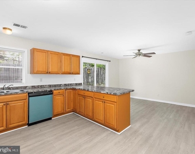 7822 Citadel Court - Photo Thumbnail 28