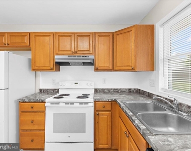 7822 Citadel Court - Photo Thumbnail 24
