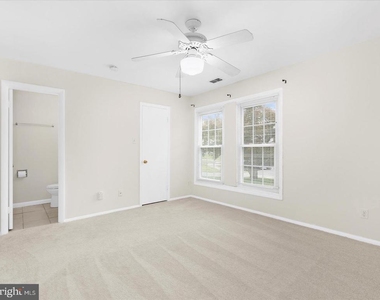 7822 Citadel Court - Photo Thumbnail 7