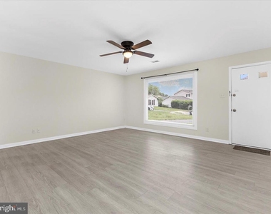 7822 Citadel Court - Photo Thumbnail 2