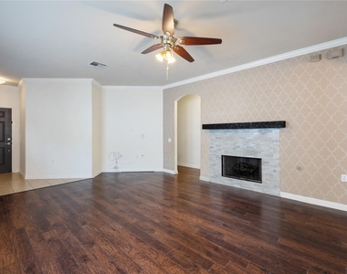 7513 S Glenn St - Photo Thumbnail 10