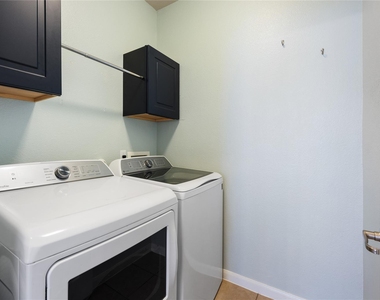 7513 S Glenn St - Photo Thumbnail 16