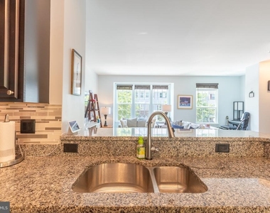 220 General Grey Court - Photo Thumbnail 6