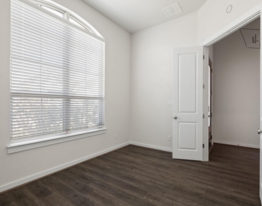421 Teakmill Trl - Photo Thumbnail 32