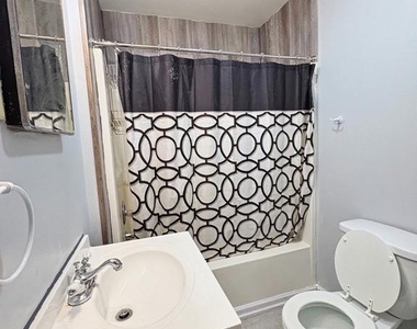 847 Lincoln Street - Photo Thumbnail 6