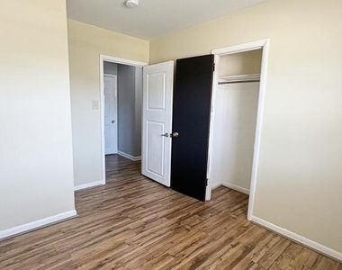 847 Lincoln Street - Photo Thumbnail 4