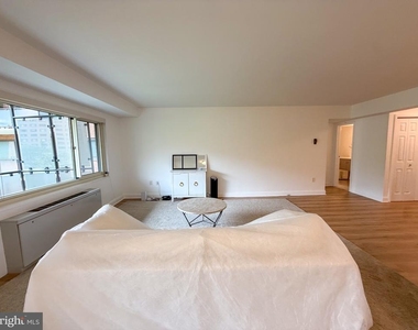 4201 Cathedral Avenue Nw - Photo Thumbnail 10