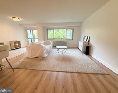 4201 Cathedral Avenue Nw - Photo Thumbnail 2