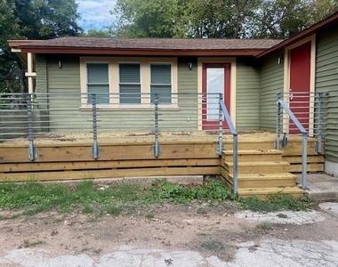 5205 Knight Cir - Photo Thumbnail 9