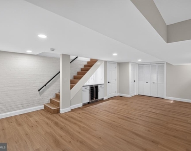 1712 U Street Se - Photo Thumbnail 6