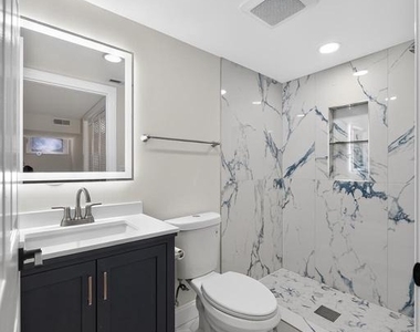 1712 U Street Se - Photo Thumbnail 12