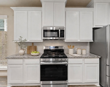 180 Santa Maria St - Photo Thumbnail 10