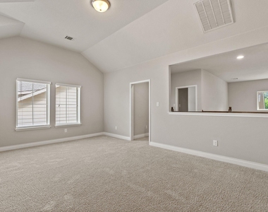 180 Santa Maria St - Photo Thumbnail 18
