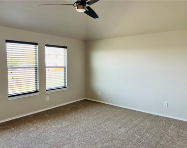 1542 Haynie Bnd - Photo Thumbnail 9