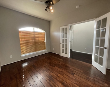 1542 Haynie Bnd - Photo Thumbnail 22