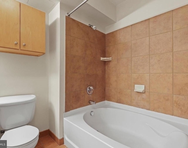 616 E Street Nw - Photo Thumbnail 19