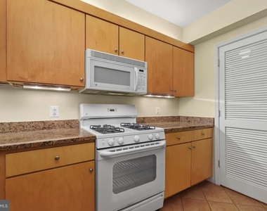 616 E Street Nw - Photo Thumbnail 11