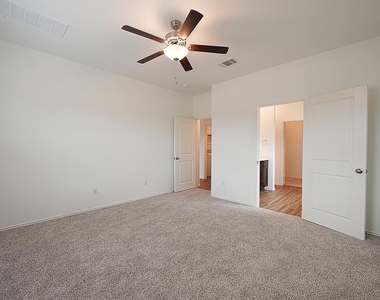 932 Mallow Rd - Photo Thumbnail 14