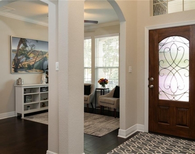 104 Auburn Cv - Photo Thumbnail 5