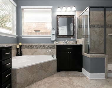 104 Auburn Cv - Photo Thumbnail 21