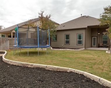 104 Auburn Cv - Photo Thumbnail 33