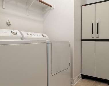 104 Auburn Cv - Photo Thumbnail 18