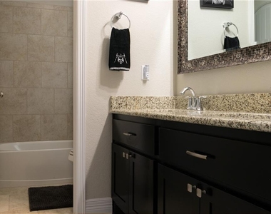 104 Auburn Cv - Photo Thumbnail 30