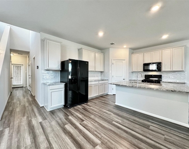 5701 Pleasanton Pkwy - Photo Thumbnail 9