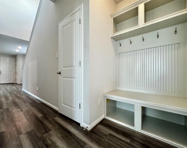 5701 Pleasanton Pkwy - Photo Thumbnail 15