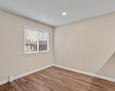 6810 Deatonhill Dr - Photo Thumbnail 6
