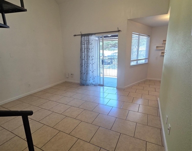 1840 Burton Dr - Photo Thumbnail 3