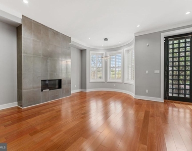 2421 1st Street Nw - Photo Thumbnail 5
