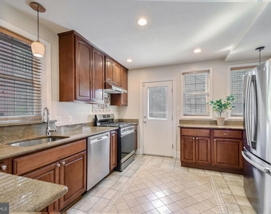8112 Eastern Avenue Nw - Photo Thumbnail 9