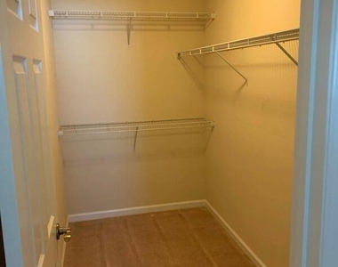 7067 Emsley Circle - Photo Thumbnail 9