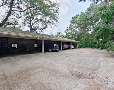 1464 Holmesdale Road - Photo Thumbnail 2
