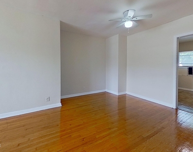 1464 Holmesdale Road - Photo Thumbnail 3
