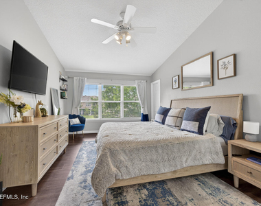 4166 Highwood Drive - Photo Thumbnail 20