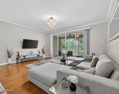 4166 Highwood Drive - Photo Thumbnail 15