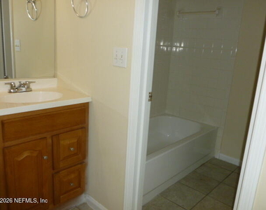 85 Debarry Avenue - Photo Thumbnail 13