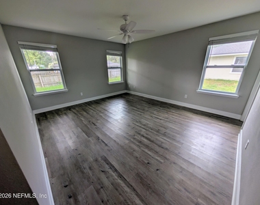 1380 Ottawa Avenue - Photo Thumbnail 13