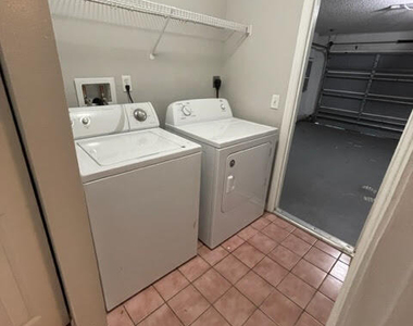 10538 Lantana Lakes Drive N - Photo Thumbnail 10